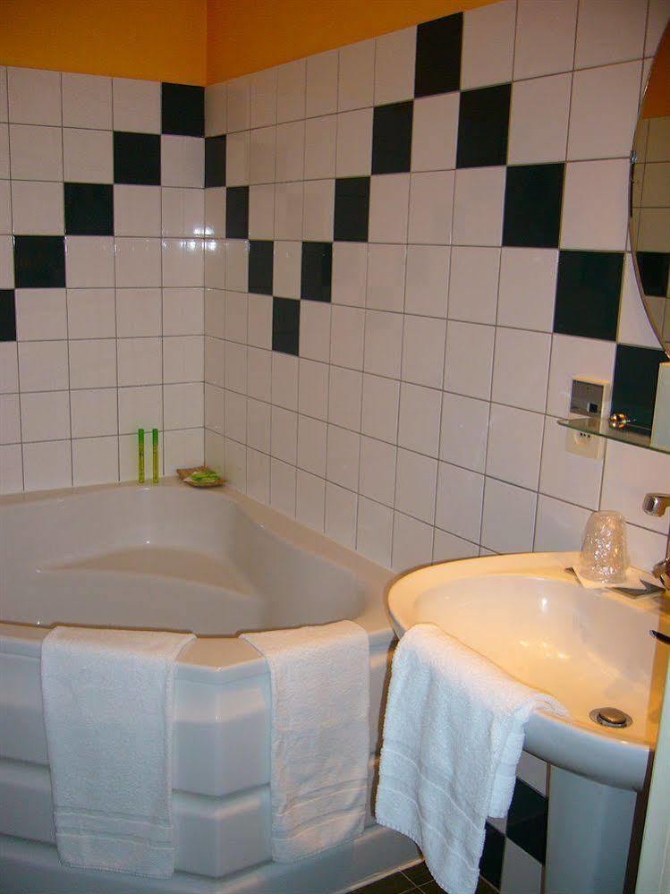 Chenal Hotel Beauvais Zewnętrze zdjęcie